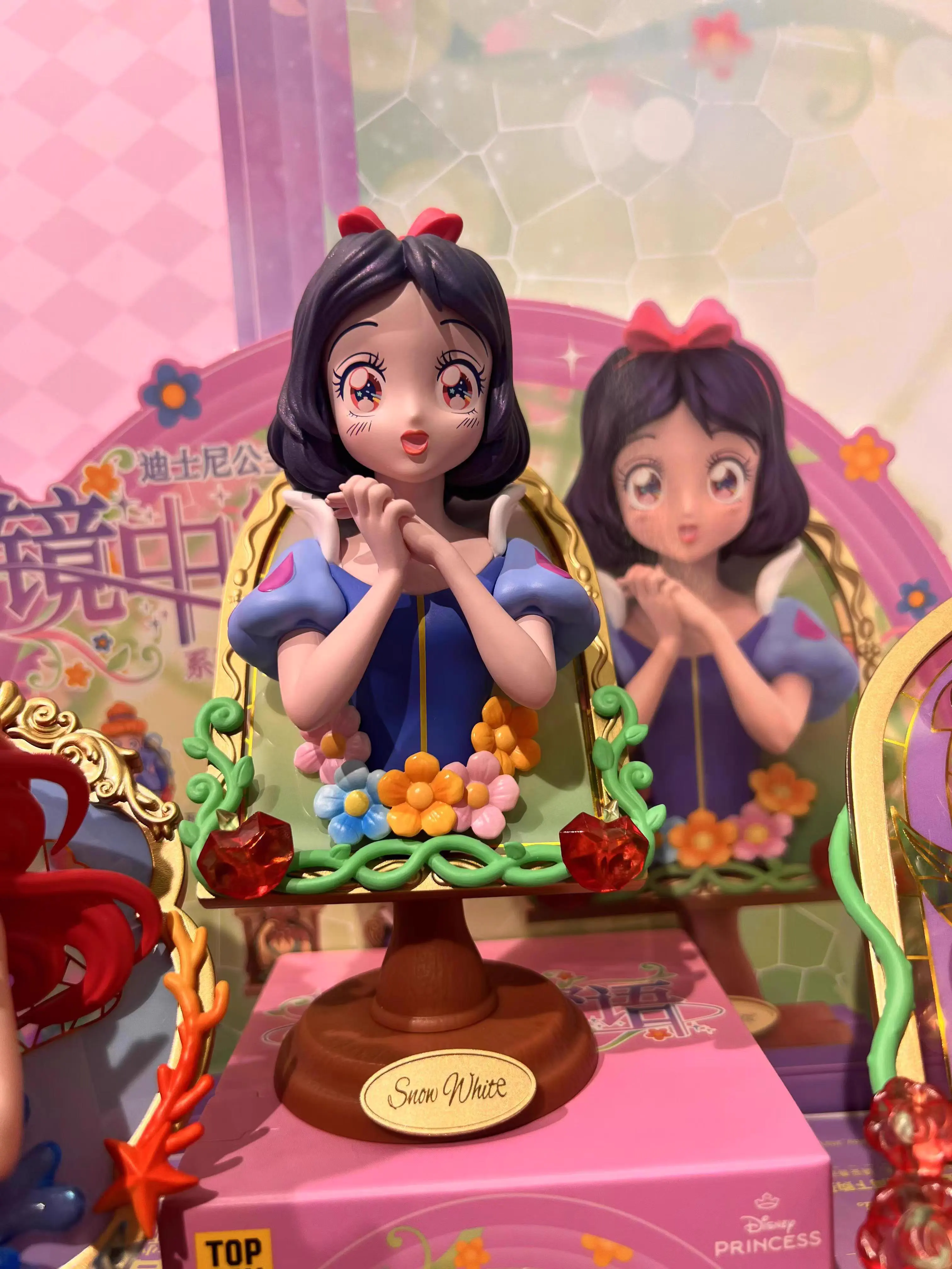 Disney フィギュア新品未開封。 ディズニー ディセンダント フレディ アクションドール 未開封