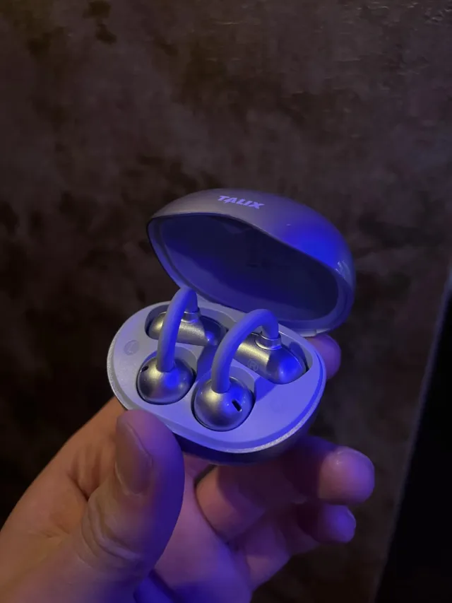 Ultra Open Earbuds X6 オープンイヤーイヤホン 耳をふさがない超軽量