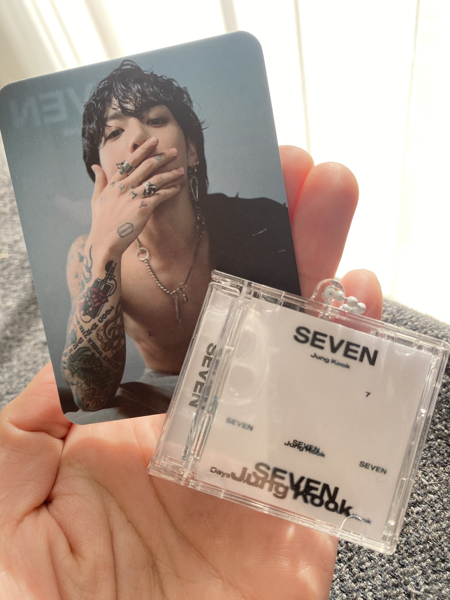 アルバム型のホルダー｜ミニアルバム・BTS ミニCDキーホルダー・推し活