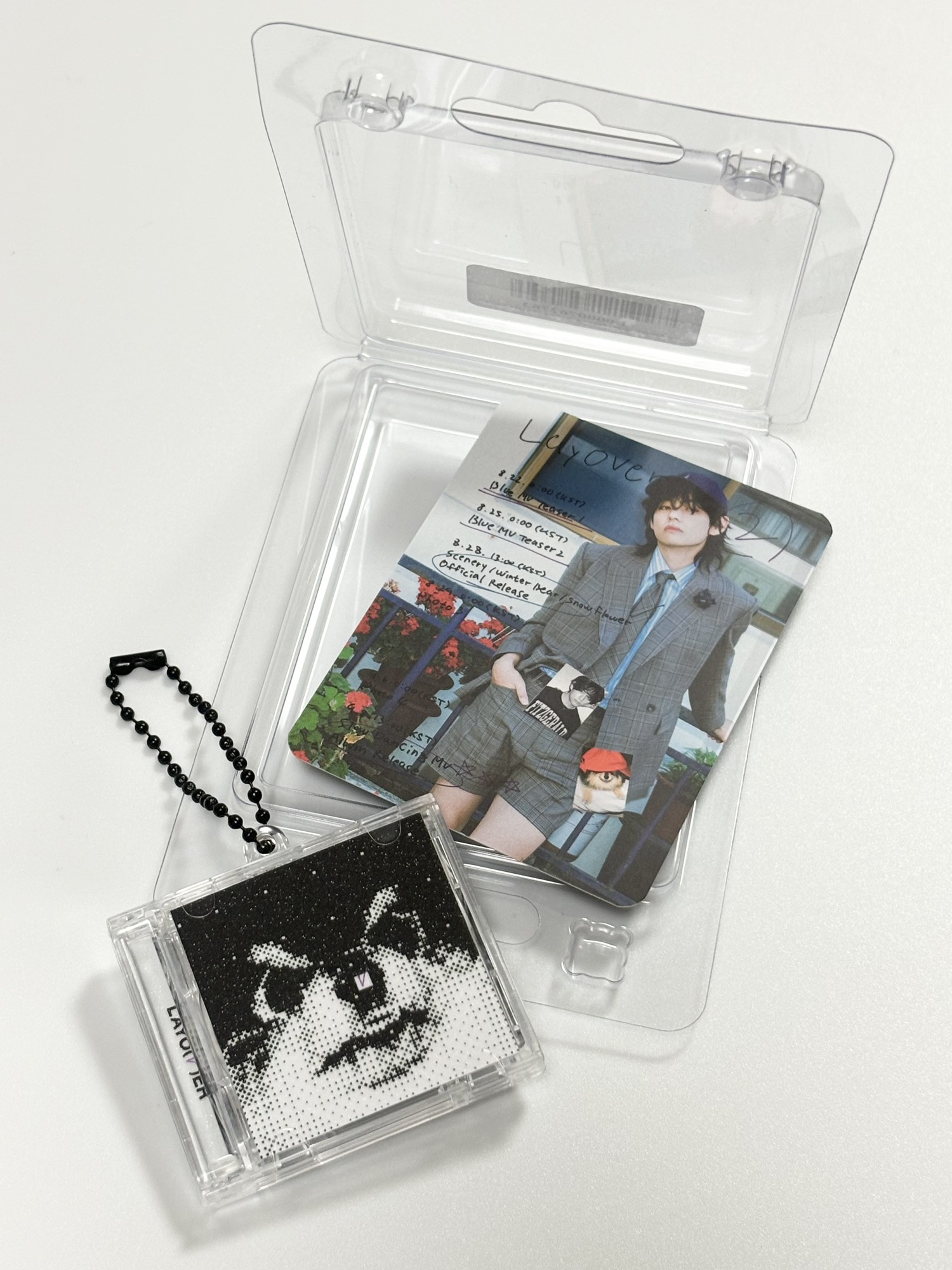 アルバム型のホルダー｜BTS ミニCDキーホルダー・ミニアルバム・推し活